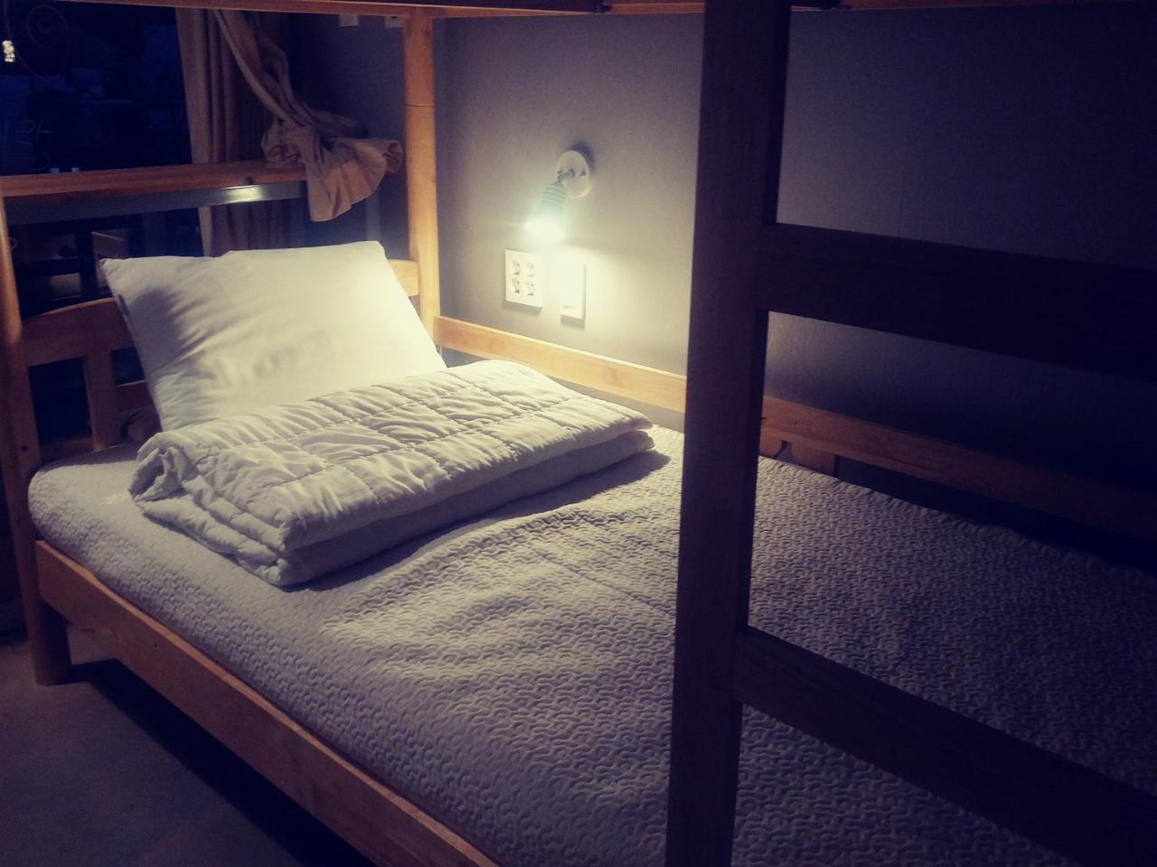 Lifeguesthouse Тхонйон Екстер'єр фото